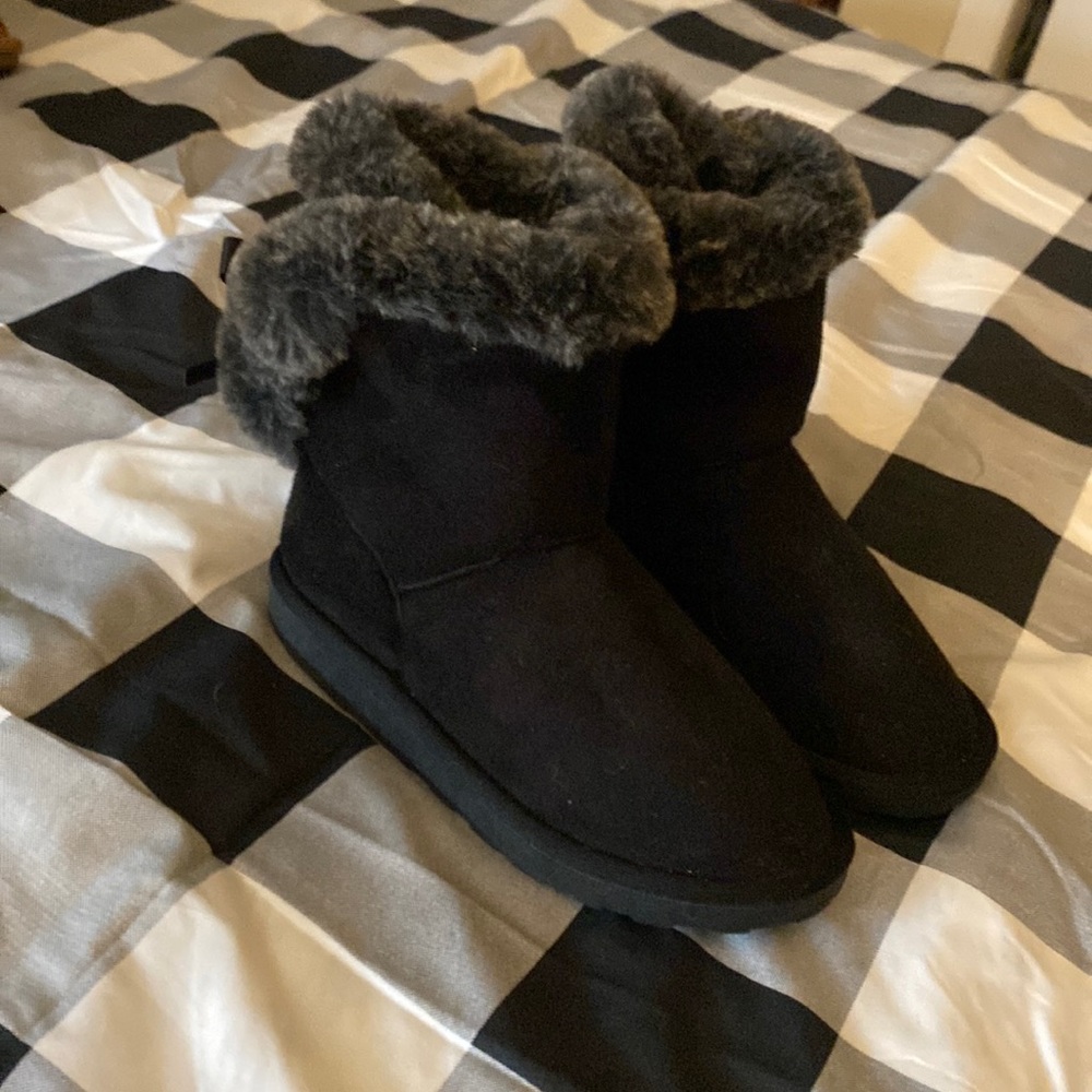 NWOT Sugar Bow Boots